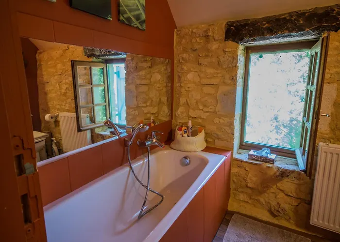 Dordogne Poolside Escape