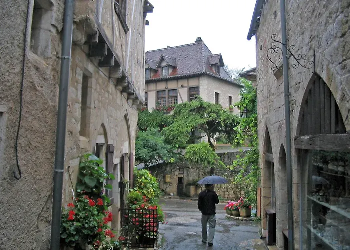 펜션 Dordogne Poolside Escape Lavercantière