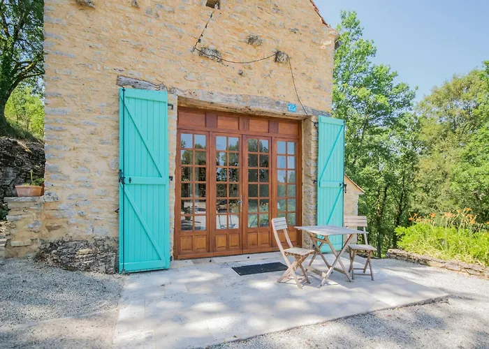 Dordogne Poolside Escape Lavercantière