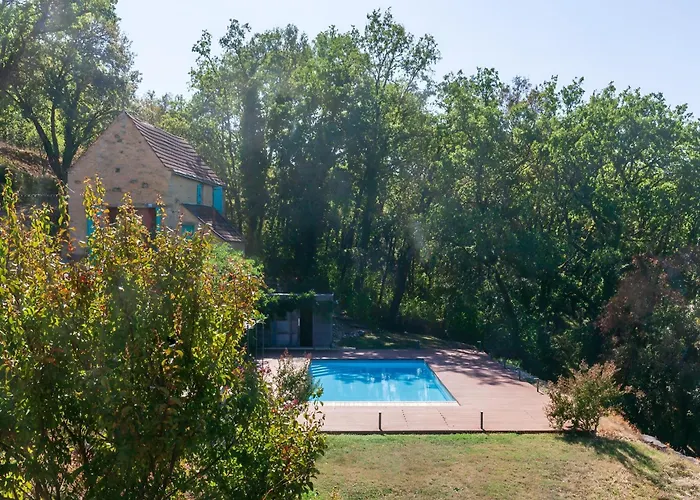 Dordogne Poolside Escape