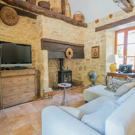 Tatil Evi Dordogne Poolside Escape