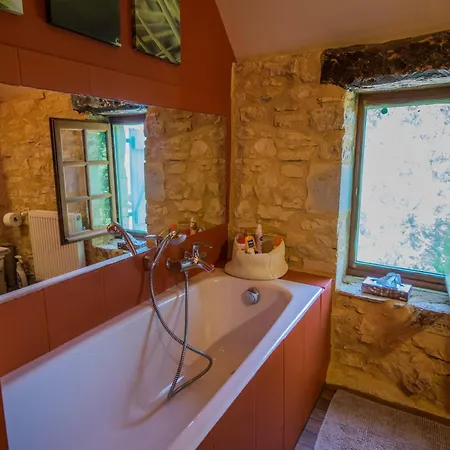 Dordogne Poolside Escape